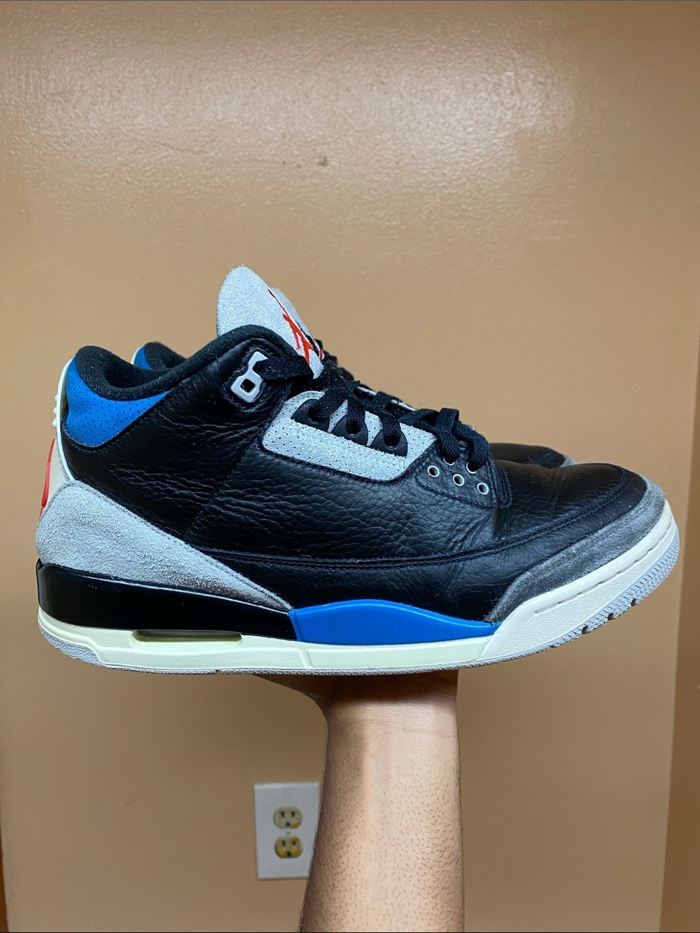Air Jordan 3 Retro OG “Rare Air” Size 10 IB8967-004